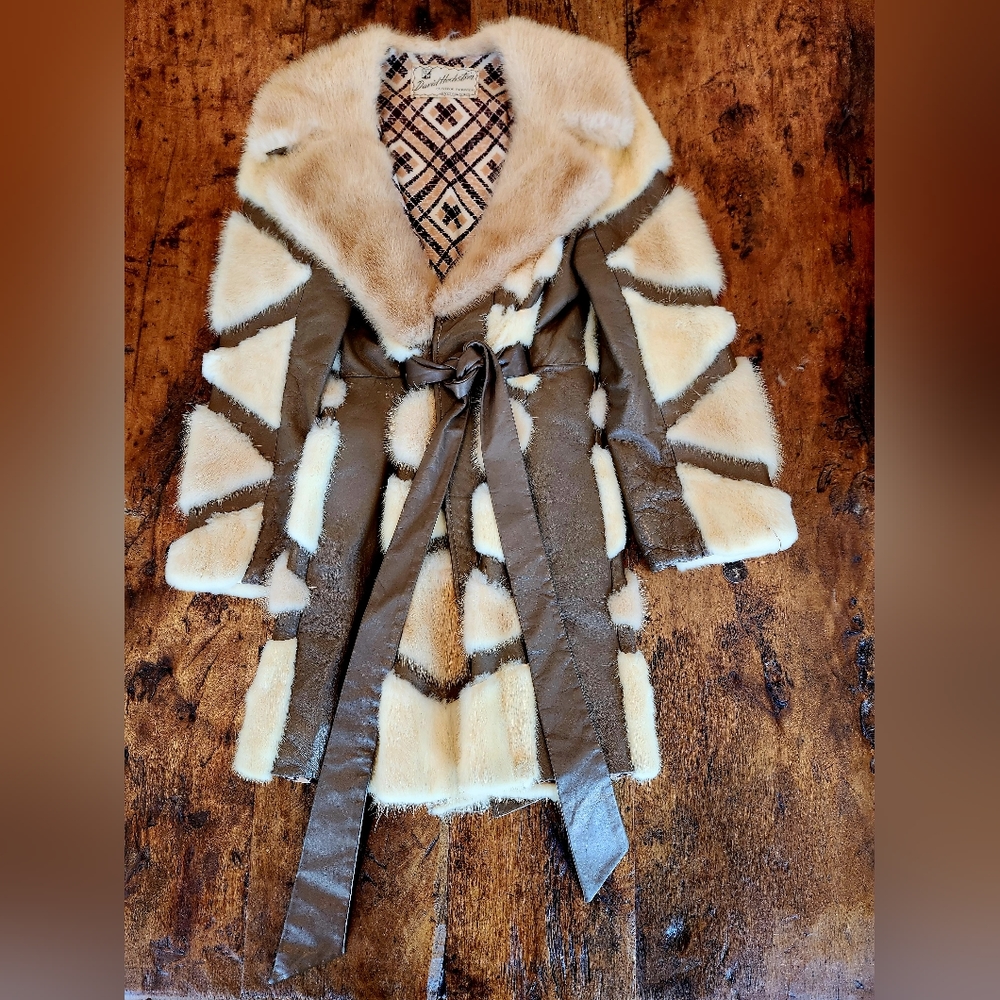 Famous David Hochstein Furrier Fox and Leather dress coat - Vintage